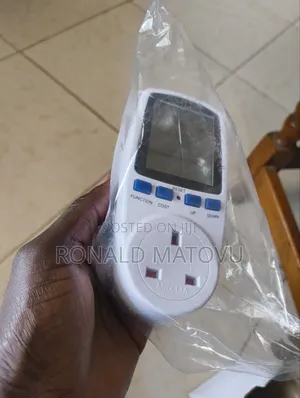 Uni-t Electric Usage Meter