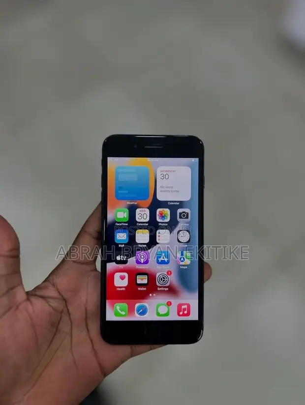 Apple iPhone 7 Plus 128GB Black - 1