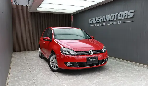Volkswagen Golf 2012 Red - 1