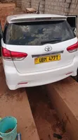 Toyota Wish 2010 White - 4