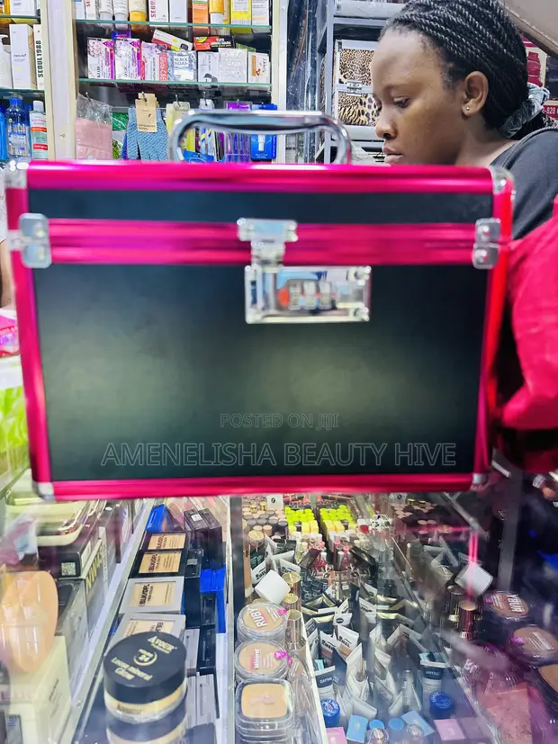 Make Up Kit - 1