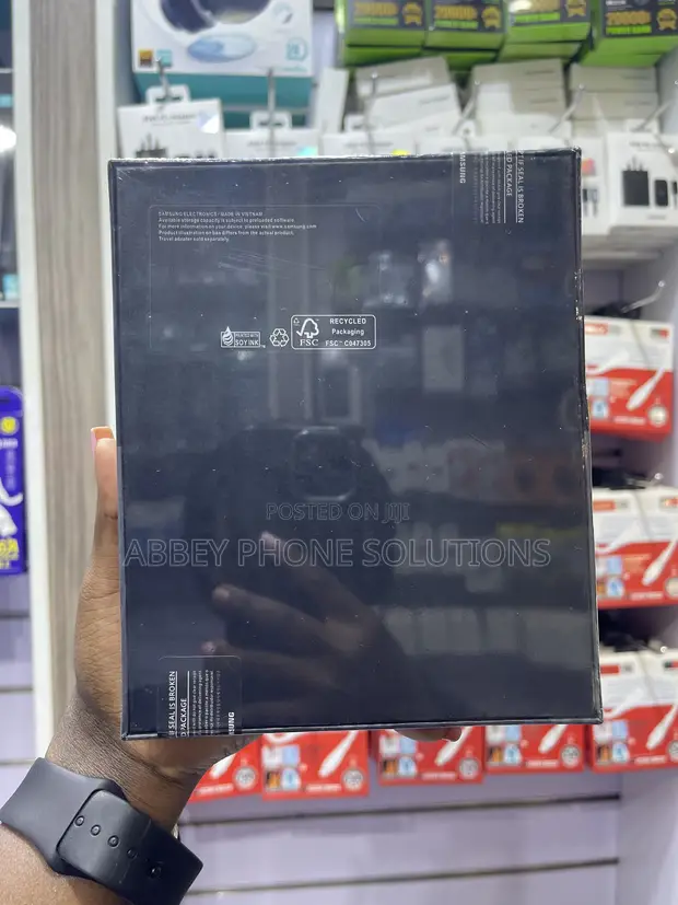 Samsung Galaxy Z Fold 3 256GB Silver - 1