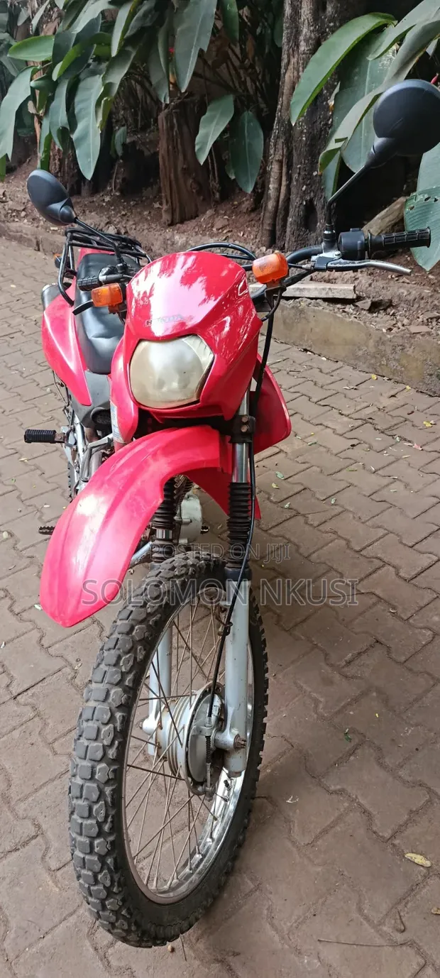 Honda XL 125 2018 Red - 1