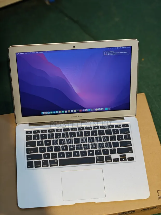 Apple MacBook Air 2017 13" Intel Core i7 8GB RAM 128GB SSD - 1