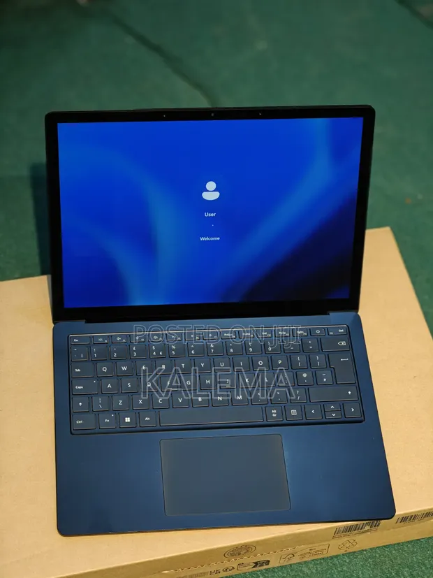 Microsoft Surface Laptop 3 8GB RAM, 256GB SSD, Intel Core i5 - 1