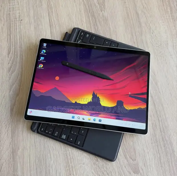 Microsoft Surface Pro 10 16GB RAM, 512GB SSD - 1