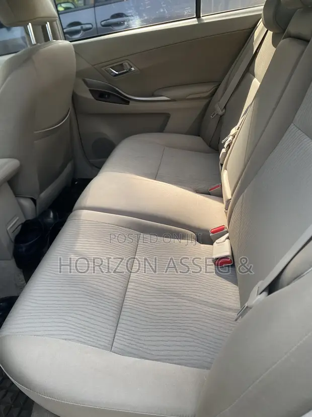 Toyota Premio 1.8 FWD 2011 Gray - 1