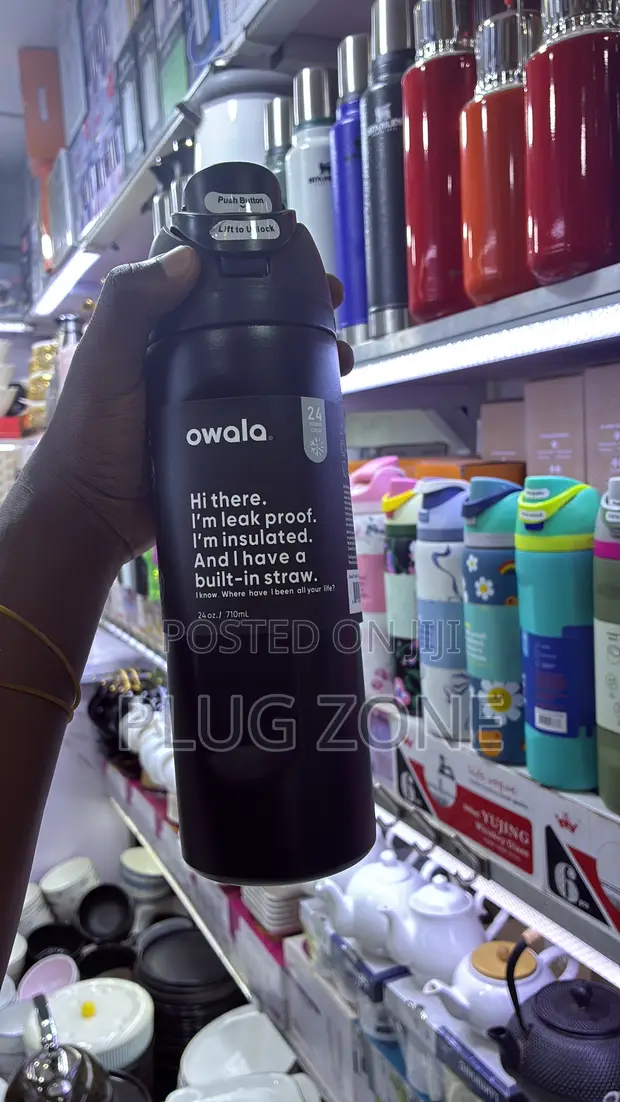Owala Water Bottle 24 oz (710ml) - Very, Very Dark - 1