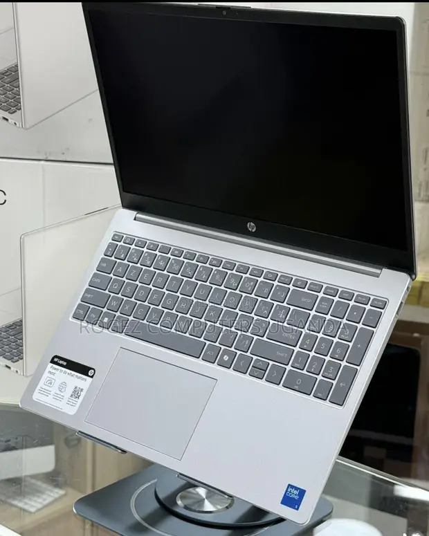 New HP 15-fd0290ns Laptop: 16GB RAM, 512GB SSD, Core i7 - 1