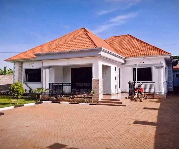 4 Bedroom House for Sale in Kira - 1