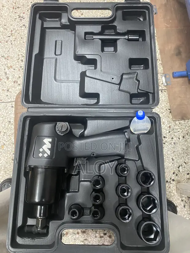 Pneumatic Air Impact Wrench - 1/2 Inch Drive - 1