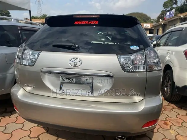 Toyota Harrier 2.4 4WD 2013 - 1