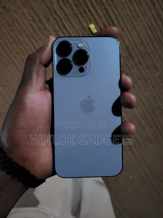 Apple iPhone 13 Pro 256 GB Blue - 1