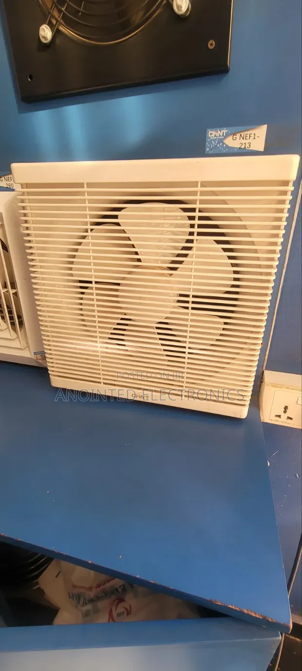 12-inch Exhaust Wall Fan - Plastic - 1