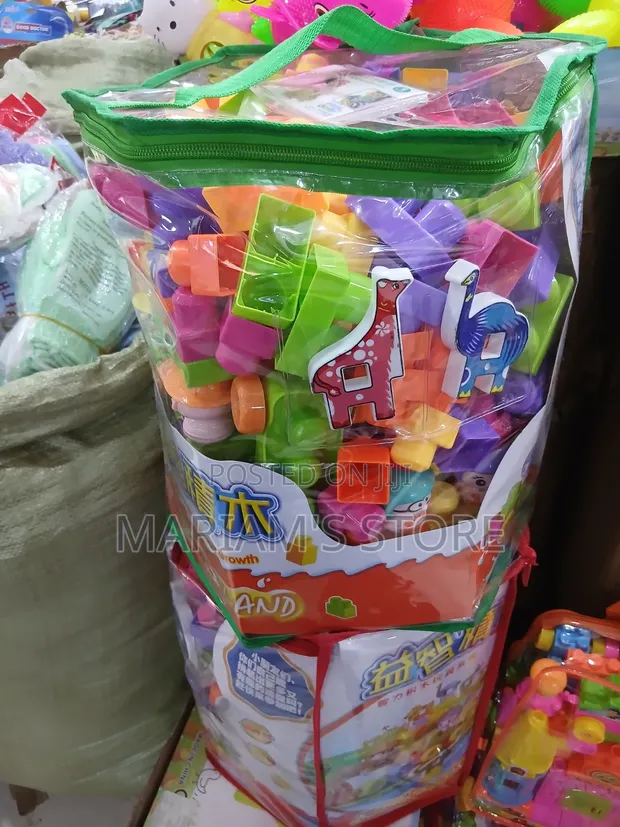 Large Particle Plastic Building Blocks - 1