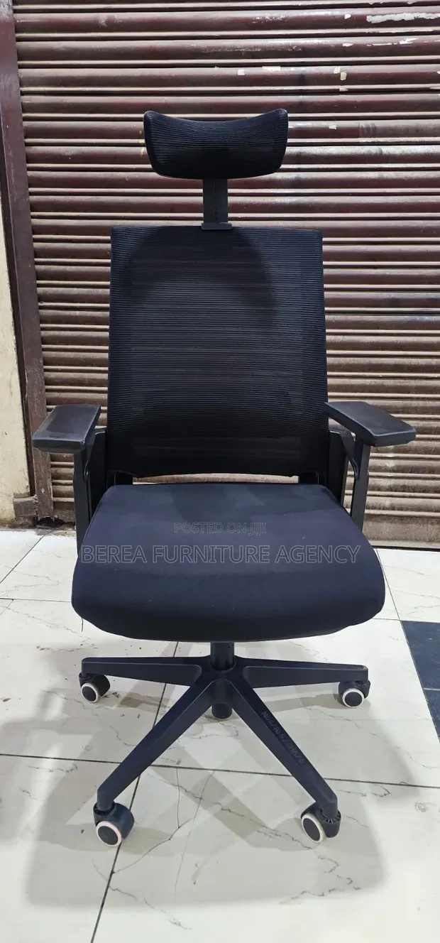Heavy Duty Mesh Adjustable Office Chair - 1