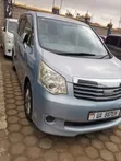 Toyota Noah 2012 Burgundy - 4