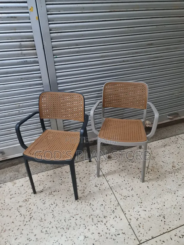 Mid-Pod Mesh Plastic Chairs for Garden/Beach - 1
