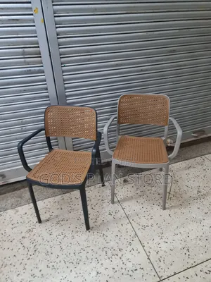 Mid-Pod Mesh Plastic Chairs for Garden/Beach