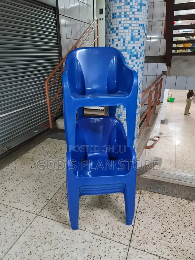 Mid Mod Pod Outdoor Plastic Chairs (Set of 4) - 1