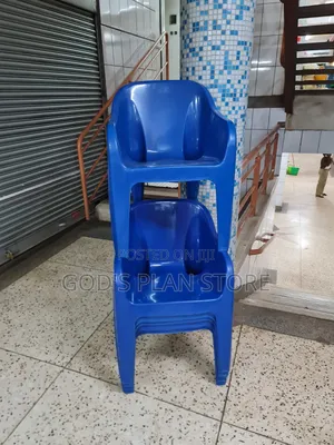 Mid Mod Pod Outdoor Plastic Chairs (Set of 4)