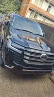 Toyota Land Cruiser V8 2016 Black - 2