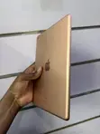 Apple iPad 10.2 (2021) 32GB Gold - 2