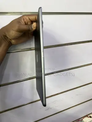 Apple iPad 10.2 (2021) 32GB Gray