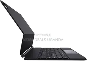 Green Lion Magic Keyboard Case for iPad Pro 13-inch M4/M5