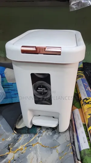 12L Pedal Trash Bin / Trash Can