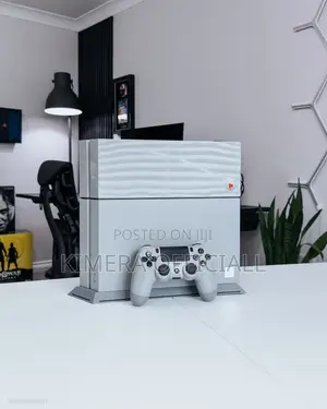 PlayStation 4 Standard Console