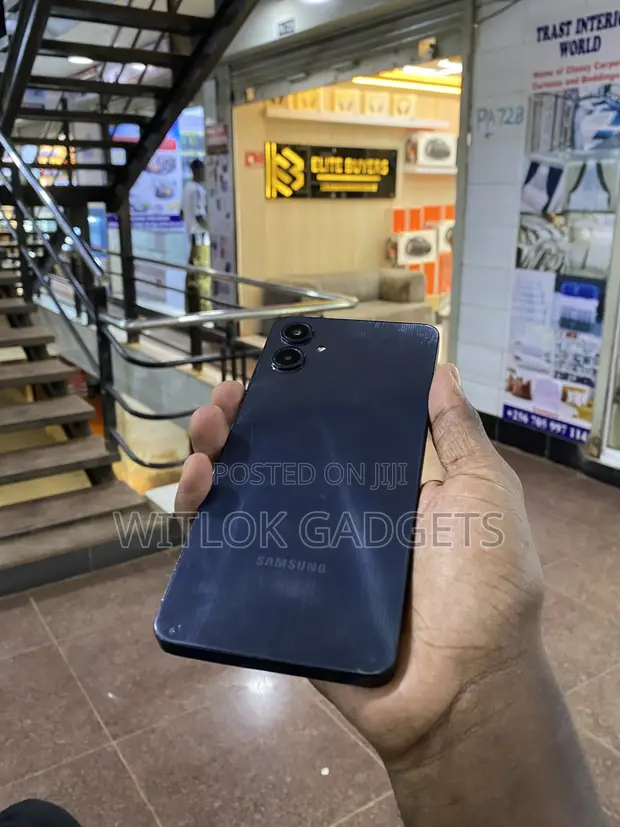 Samsung Galaxy A06 64GB Black - 1