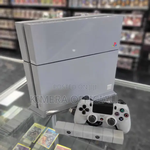 Chipped PS4 Standard Console - 1