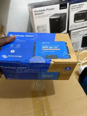 Victron Energy BlueSolar MPPT 100|30 Charge Controller