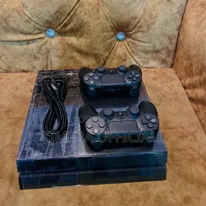 PlayStation 4 Standard