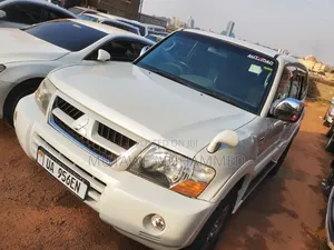 Mitsubishi Pajero 2006 White