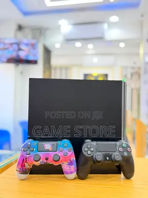 PlayStation 4 Standard Console