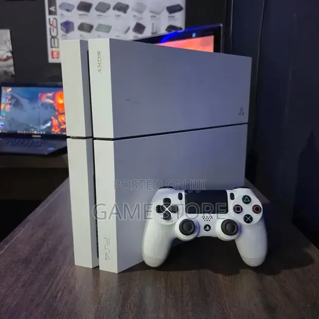 Chipped PS4 Standard Console 500GB - 1