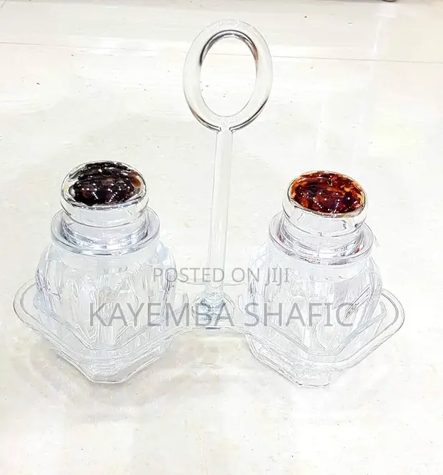 Elegant Acrylic Salt and Pepper Shaker Set with Holder - 1