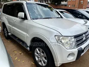 Mitsubishi Pajero 3.0 SUV 2011 White