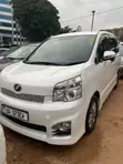 Toyota Voxy 2013 White - 1