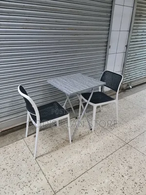 Centre Wooden Foldable Dining Table and Chairs