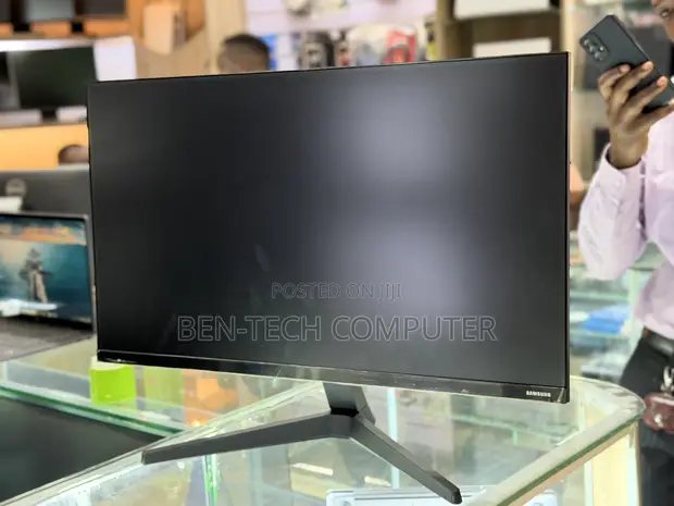 Samsung 27-inch IPS Monitor - 1