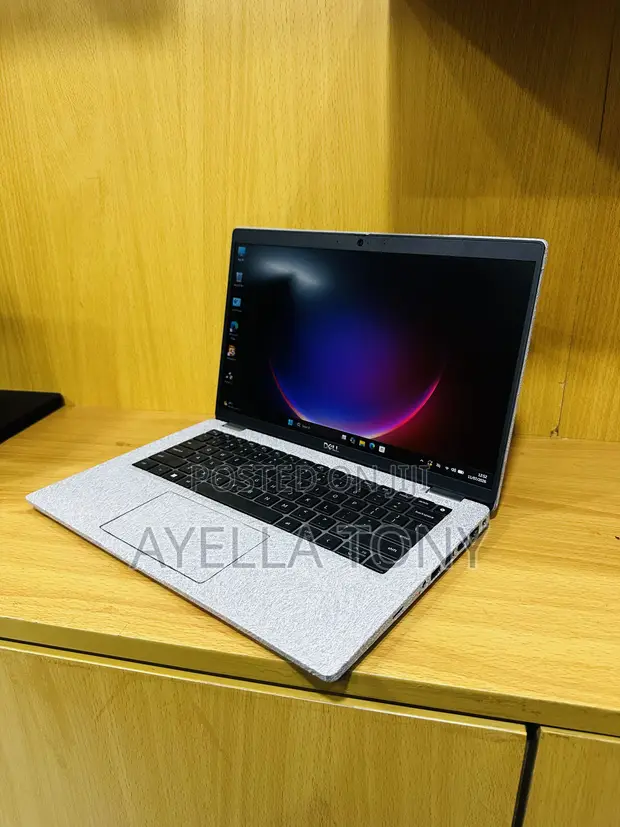 Dell Latitude 5430 Laptop: Core i7, 16GB RAM, 512GB SSD - 1