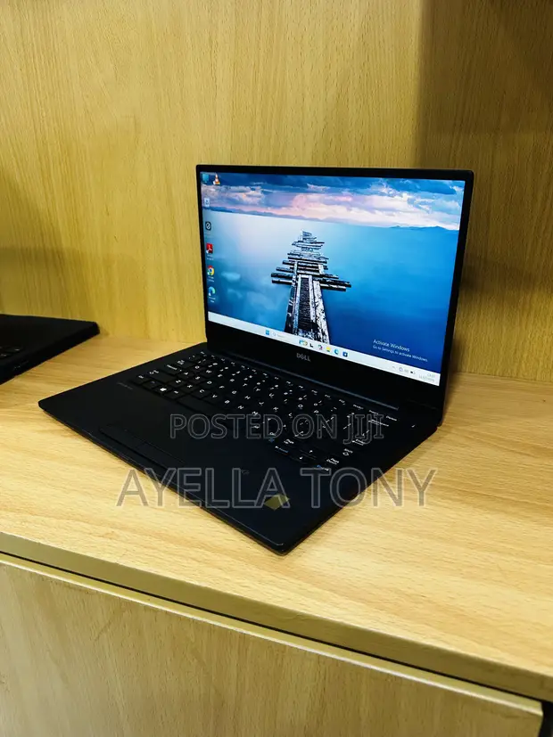 Dell Latitude 7380 Laptop - Intel Core i7, 8GB RAM, 256GB SSD - 1