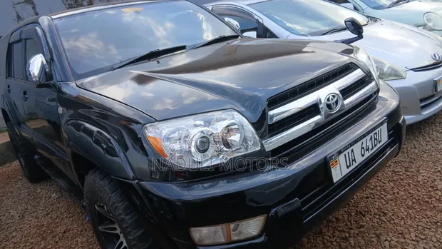 Toyota Hilux Surf 2009 Black - 1