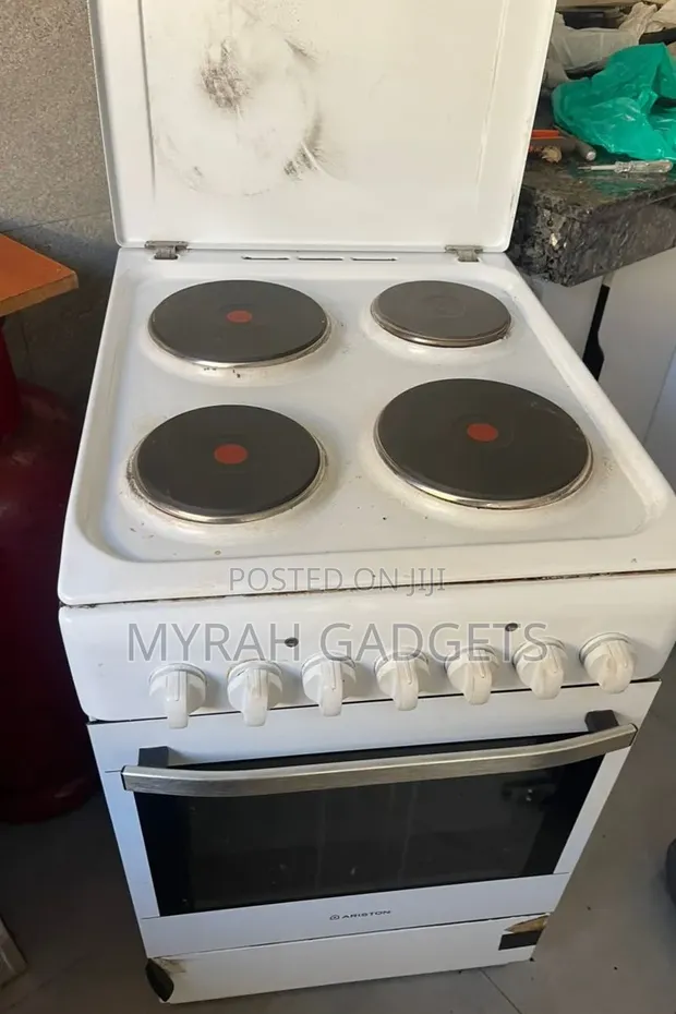 White Ariston Freestanding Cooker - 1