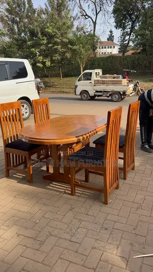 Brand New Oval Dining Set - Seats 4