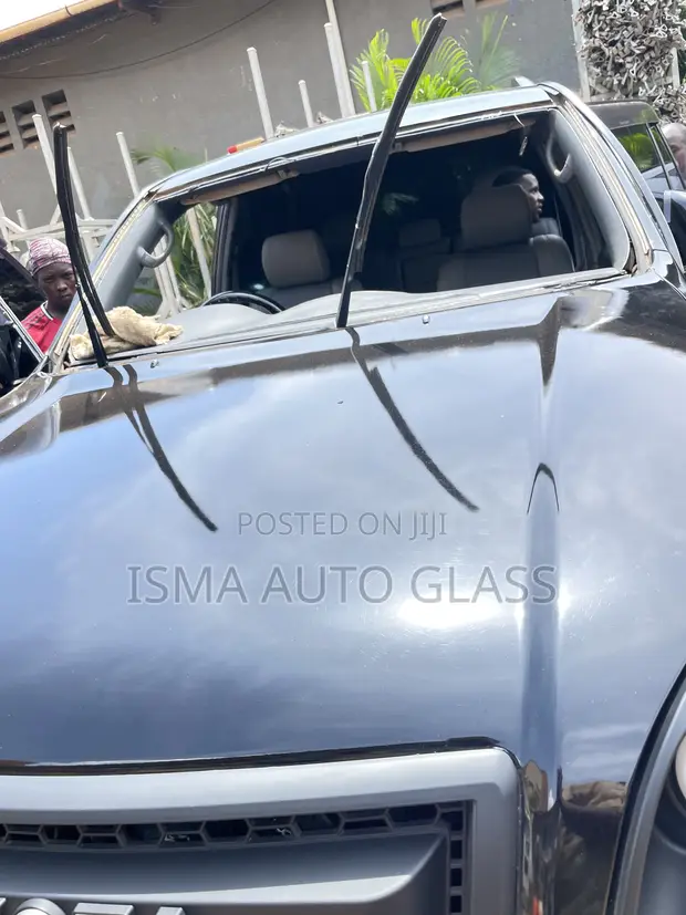 Land Cruiser TX Windscreen Glass - 1