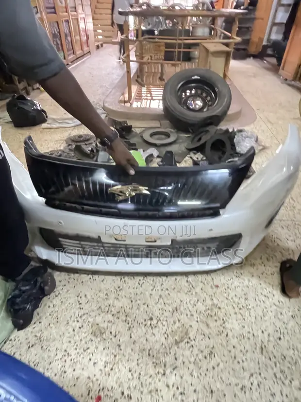 Toyota Harrier Hybrid Bumper Grill (Used) - 1